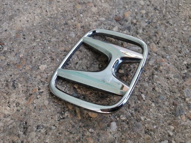 bontott HONDA CIVIC VIII Hátsó Embléma