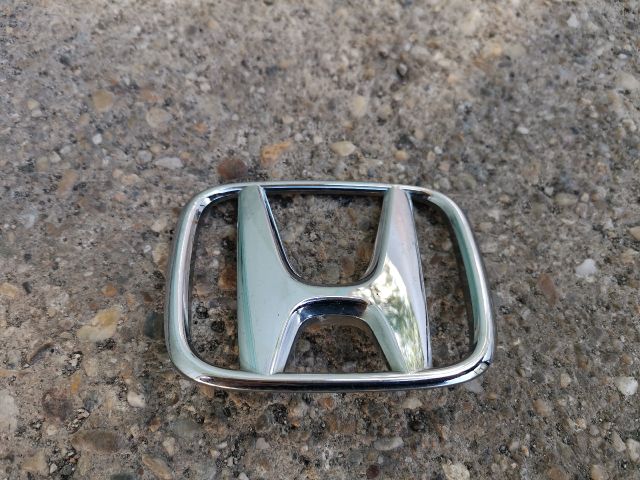 bontott HONDA CIVIC VIII Hátsó Embléma