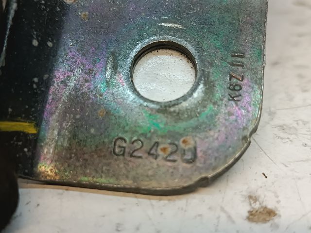 bontott HONDA CIVIC VIII Hátsó középső Biztonsági Öv Csat