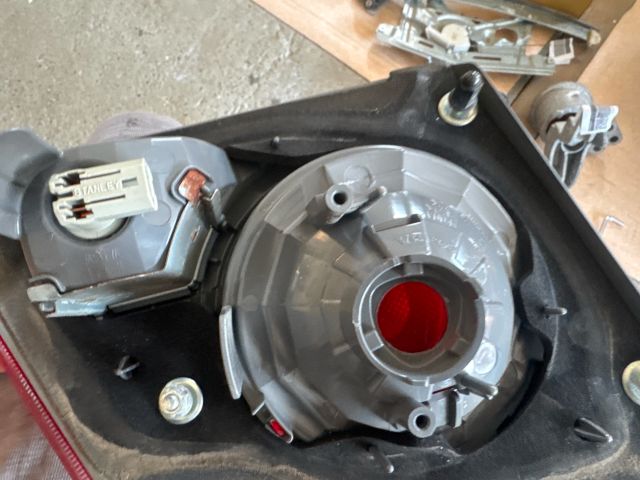 bontott HONDA CIVIC VIII Jobb Belső Hátsó Lámpa