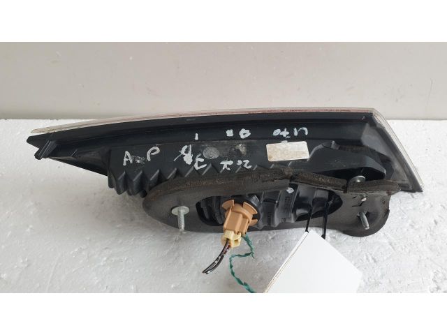 bontott HONDA CIVIC VIII Jobb Belső Hátsó Lámpa