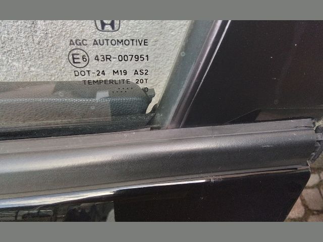 bontott HONDA CIVIC VIII Jobb első Ajtó (Részeivel)