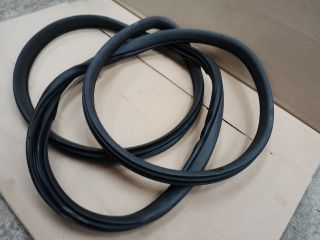 bontott HONDA CIVIC VIII Jobb első Gumikéder