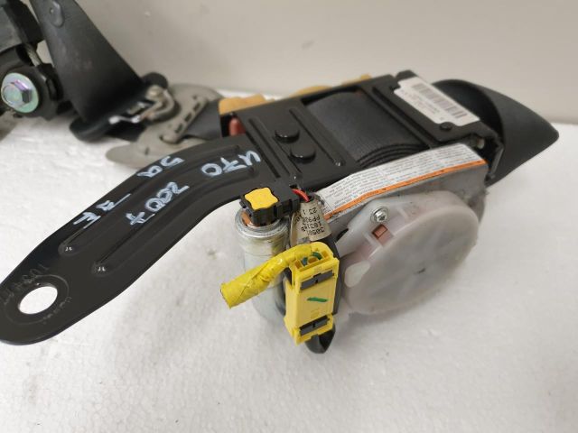 bontott HONDA CIVIC VIII Jobb első Övfeszítő