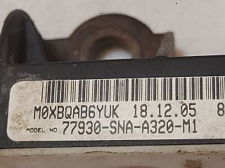 bontott HONDA CIVIC VIII Jobb első Ütközés Érzékelő (Homlokfalon)