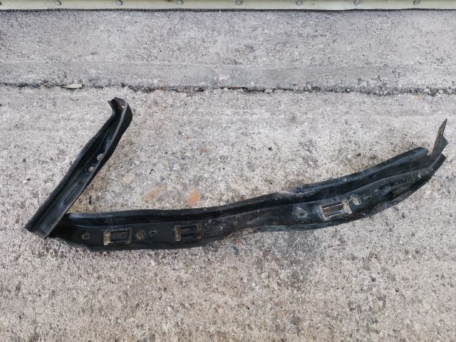 bontott HONDA CIVIC VIII Jobb Fényszóró Tartó