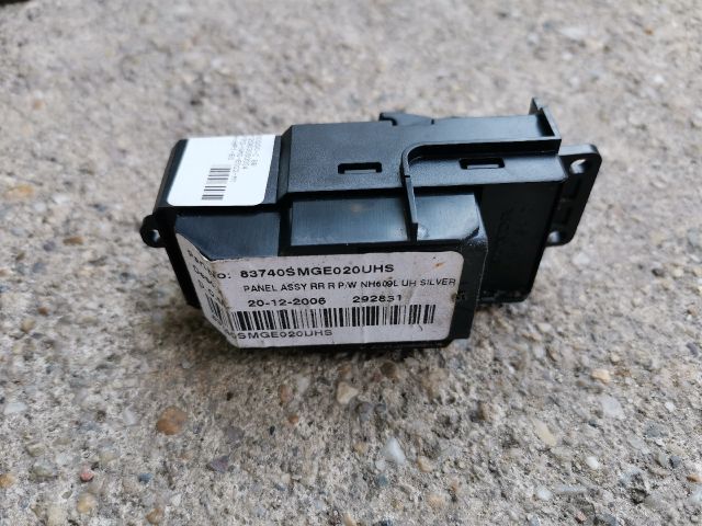 bontott HONDA CIVIC VIII Jobb hátsó Ablakemelő Kapcsoló