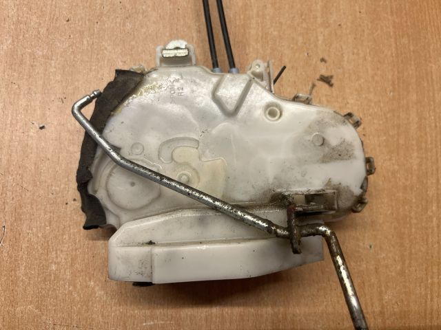 bontott HONDA CIVIC VIII Jobb hátsó Ajtózár