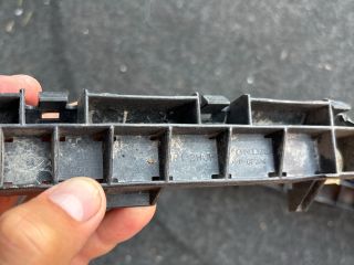 bontott HONDA CIVIC VIII Jobb hátsó Oldal Lökhárító Tartó (Műanyag)