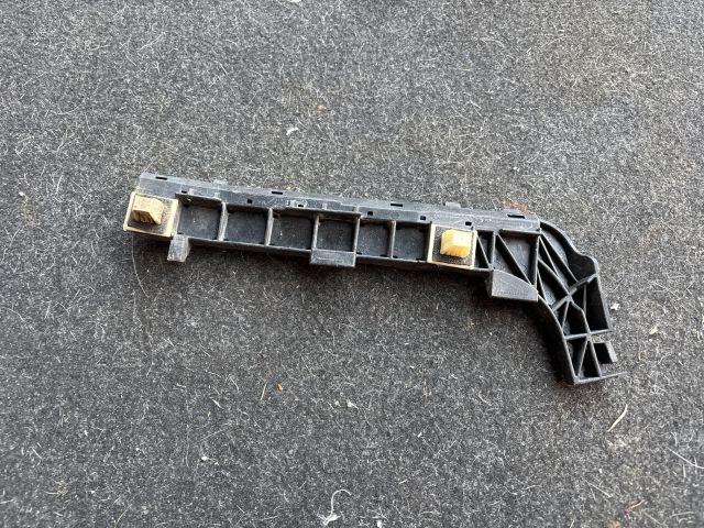 bontott HONDA CIVIC VIII Jobb hátsó Oldal Lökhárító Tartó (Műanyag)