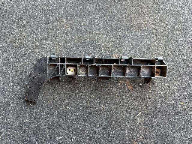 bontott HONDA CIVIC VIII Jobb hátsó Oldal Lökhárító Tartó (Műanyag)