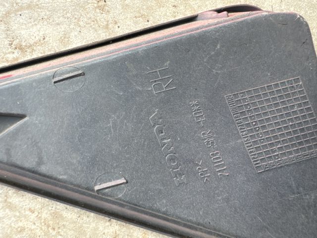 bontott HONDA CIVIC VIII Jobb Ködlámpa Rács