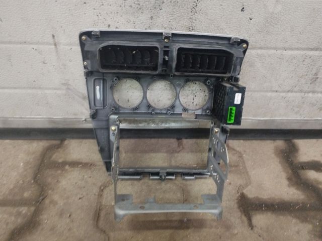 bontott HONDA CIVIC VIII Rádió / CD Keret