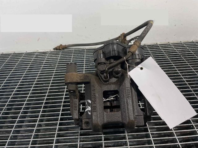 bontott HONDA CIVIC X Jobb hátsó Féknyereg Munkahengerrel