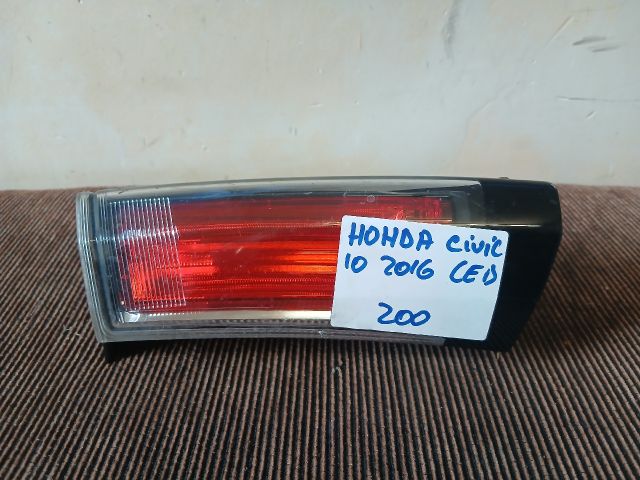 bontott HONDA CIVIC X Bal Belső Hátsó Lámpa