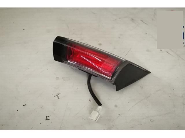 bontott HONDA CIVIC X Hátsó Lámpa Középső