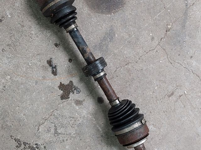 bontott HONDA CR-V Bal Féltengely