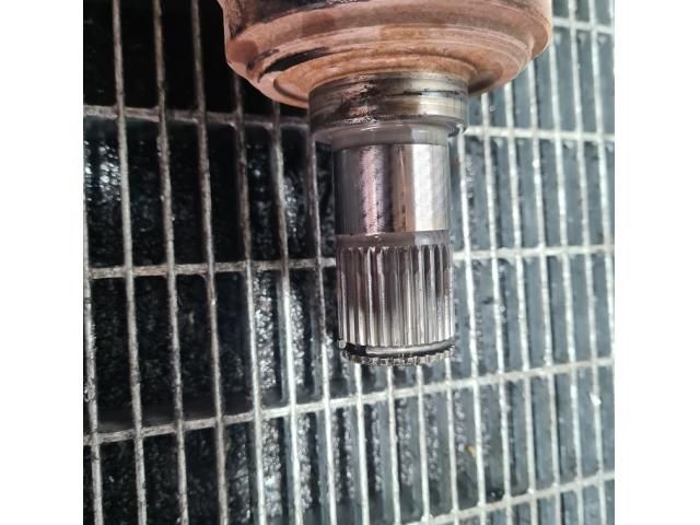 bontott HONDA CR-V Bal Féltengely