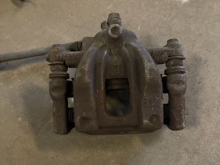 bontott HONDA CR-V Bal hátsó Féknyereg Munkahengerrel