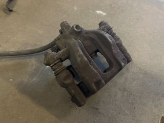 bontott HONDA CR-V Bal hátsó Féknyereg Munkahengerrel