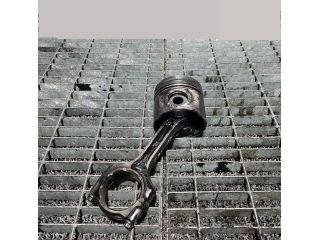 bontott HONDA CR-V Dugattyú