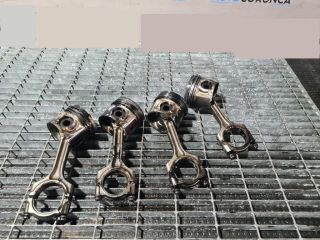 bontott HONDA CR-V Dugattyú