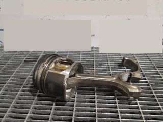 bontott HONDA CR-V Dugattyú