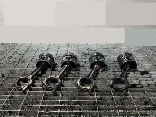 bontott HONDA CR-V Dugattyú