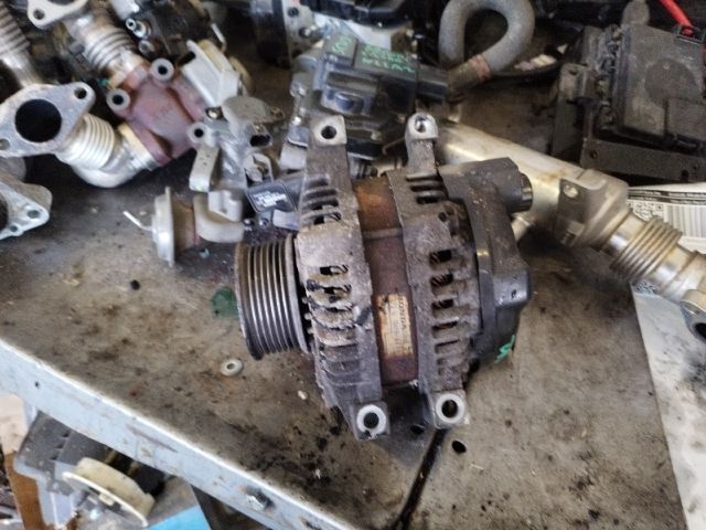 bontott HONDA CR-V Generátor