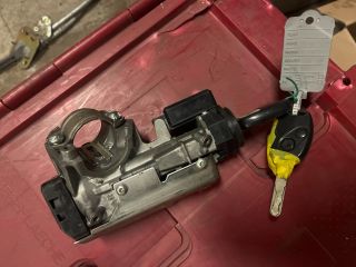 bontott HONDA CR-V Gyújtáskapcsoló Házzal