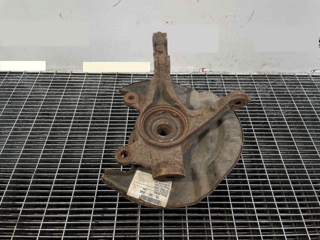 bontott HONDA CR-V Jobb első Csonkállvány