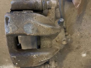 bontott HONDA CR-V Jobb első Féknyereg Munkahengerrel