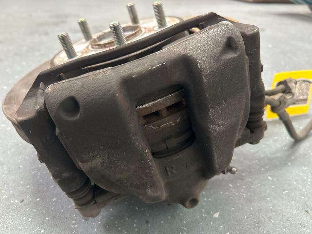 bontott HONDA CR-V Jobb első Féknyereg Munkahengerrel