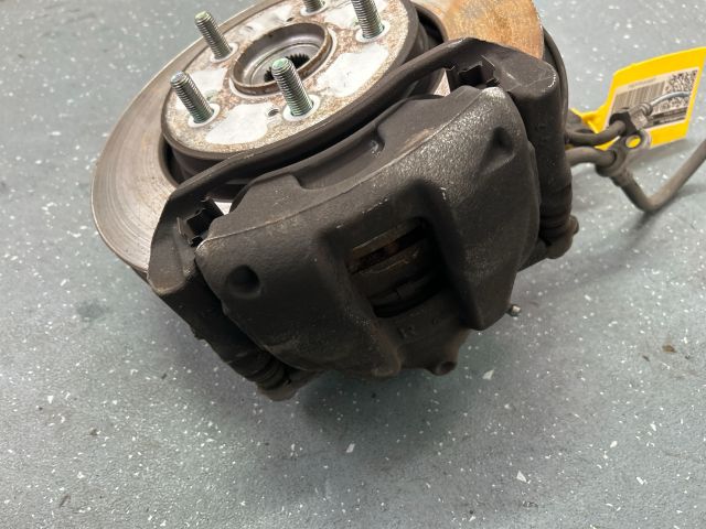 bontott HONDA CR-V Jobb első Féknyereg Munkahengerrel