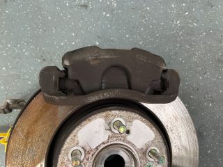 bontott HONDA CR-V Jobb első Féknyereg Munkahengerrel