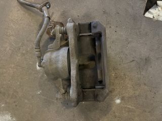 bontott HONDA CR-V Jobb első Féknyereg Munkahengerrel