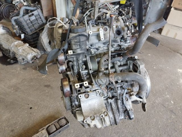 bontott HONDA CR-V Motor (Fűzött blokk hengerfejjel)