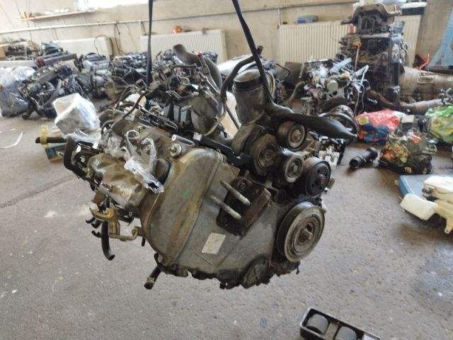 bontott HONDA CR-V Motor (Fűzött blokk hengerfejjel)