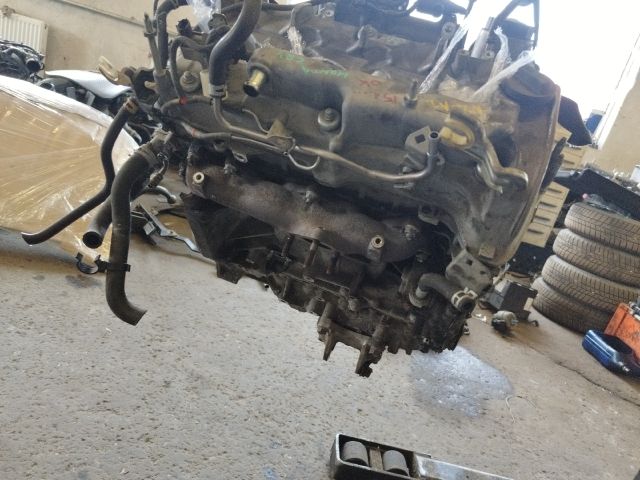 bontott HONDA CR-V Motor (Fűzött blokk hengerfejjel)