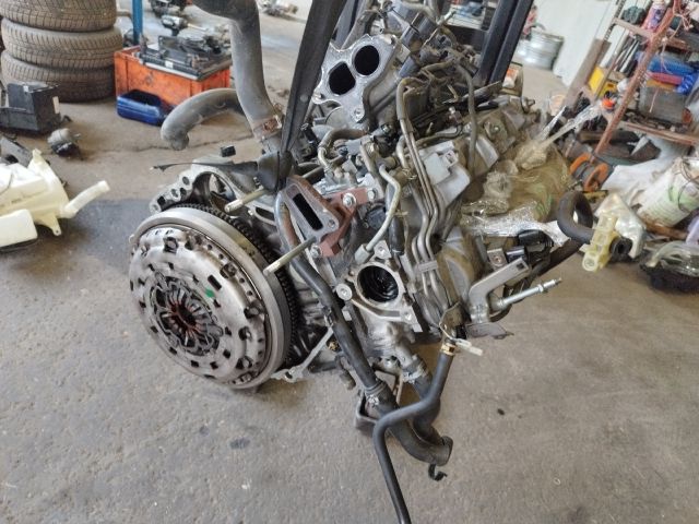 bontott HONDA CR-V Motor (Fűzött blokk hengerfejjel)