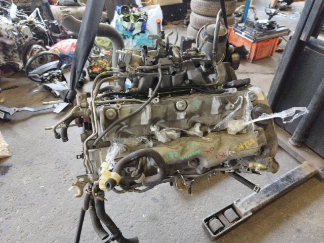 bontott HONDA CR-V Motor (Fűzött blokk hengerfejjel)