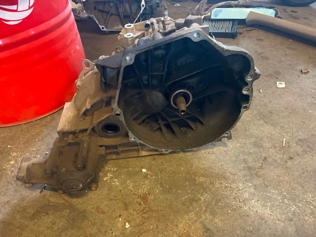 bontott HONDA CR-V Váltó (Mechanikus)