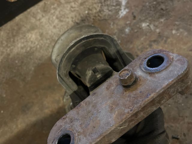 bontott HONDA CR-V Váltó Tartó Bak (Pozíciófüggetlen)