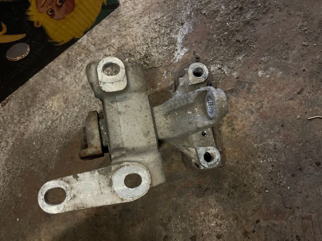 bontott HONDA CR-V Váltó Tartó Bak (Pozíciófüggetlen)