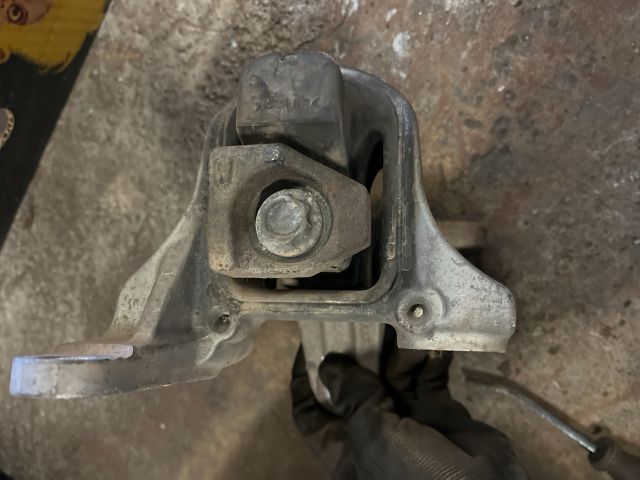 bontott HONDA CR-V Váltó Tartó Bak (Pozíciófüggetlen)