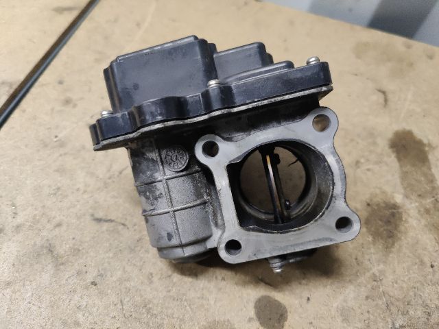 bontott HONDA CR-V Fojtószelep (Elektromos)