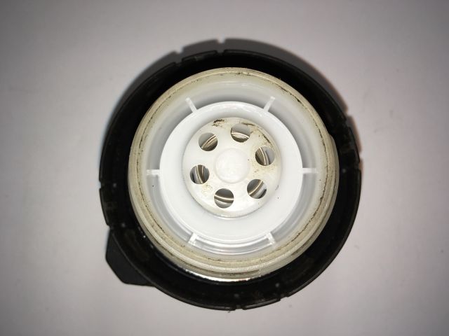 bontott HONDA CR-V Tanksapka