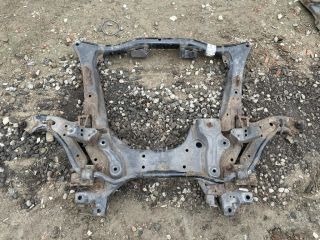 bontott HONDA CR-V Első Bölcső