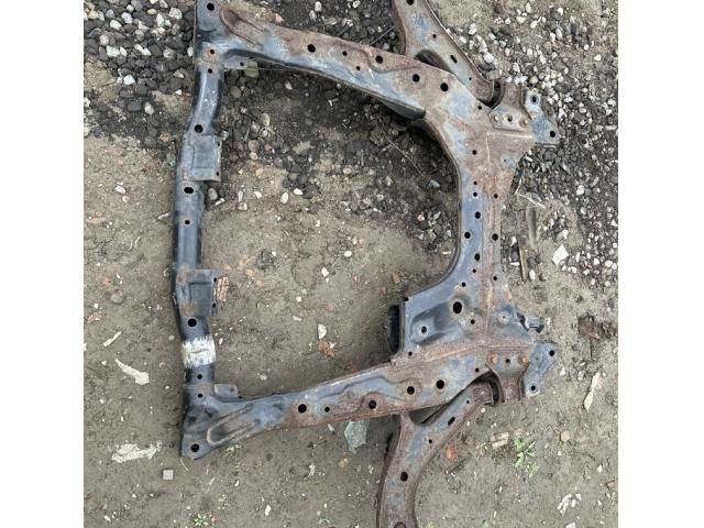 bontott HONDA CR-V Első Bölcső