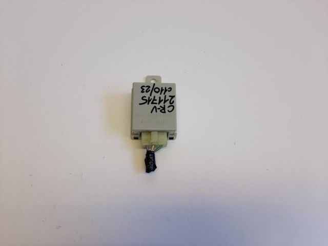 bontott HONDA CR-V Ablaktörlő Relé